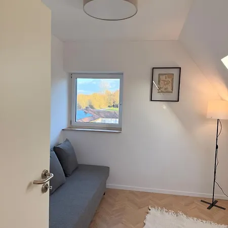 Grosszuegiges Landhaus-apartment Lägenhet *